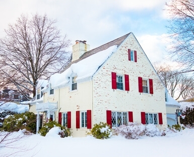Maison en hiver.