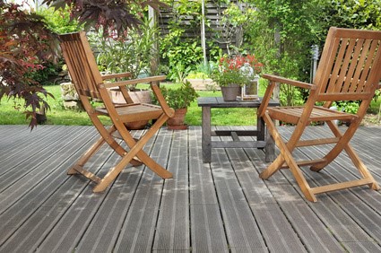 Terrasse et mobilier de jardin.