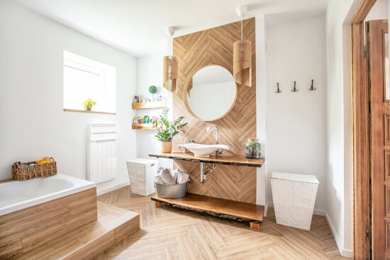 salle de bain avec radiateur seche serviettes